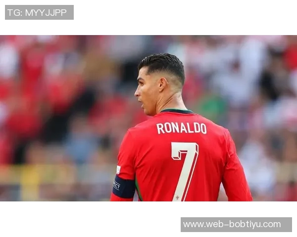 B费谈角色转变：助攻中锋C罗带来的独特价值无可替代